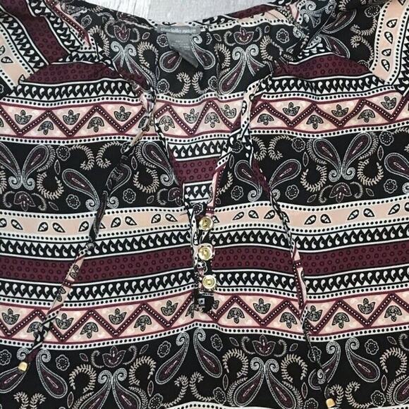 Charlotte Russe Long Sleeve Paisley Boho Top - Picture 6 of 9